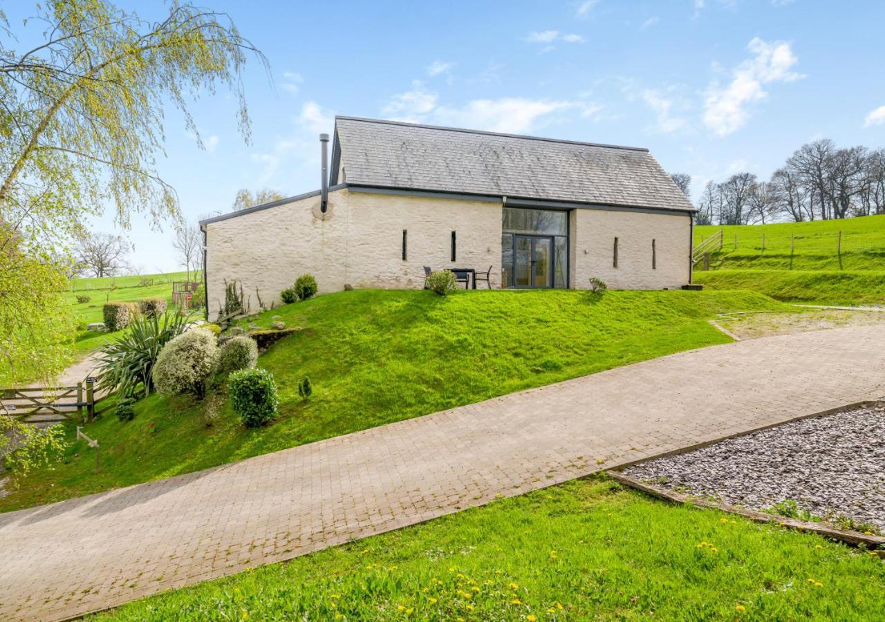 Apartament Usk Barn Llanbadoc Zewnętrze zdjęcie